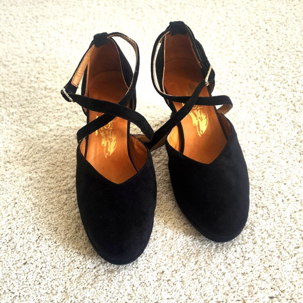 Suedo tango heels size 6 wide - Picture 5 of 7